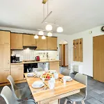 4 Bedroom Lovely In Appartamento Boiensdorf