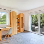 Appartamento 4 Bedroom Lovely In