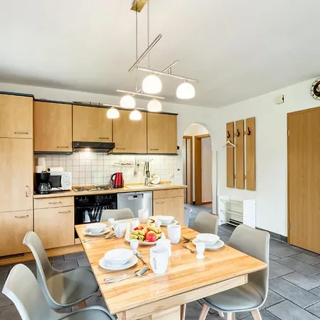 4 Bedroom Lovely In Апартаменты Boiensdorf