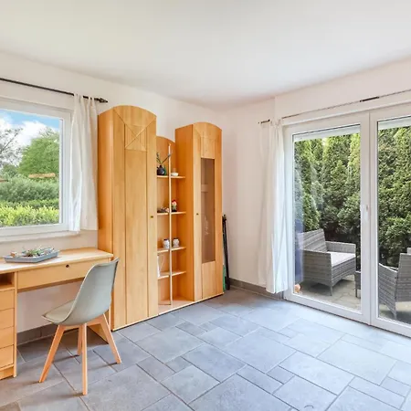 Апартаменты 4 Bedroom Lovely In